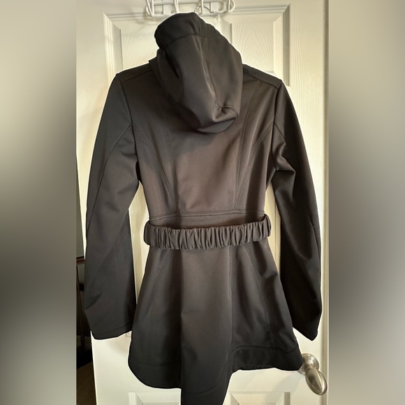 Super cute Black Jacket by Shelli Segal in Size S with great belt detailing! - Picture 5 of 6